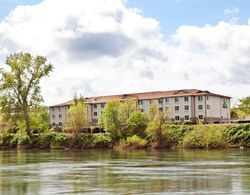 Holiday Inn Express Corvallis - On The River Genel