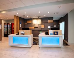 Holiday Inn Express Forney Lobi