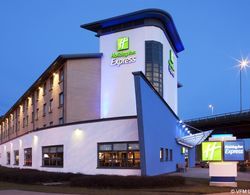 Holiday Inn Express Glasgow Airport Genel