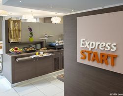 Holiday Inn Express Lille Centre Yeme / İçme
