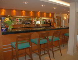 Holiday Inn Express Ramsgate Minster Bar