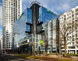 Holiday Inn Express Rotterdam-Central Station Genel
