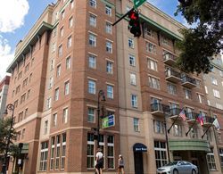 Holiday Inn Express Savannah-Historic District Genel