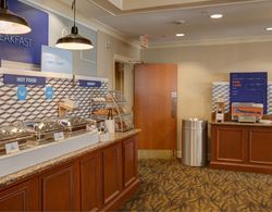 Holiday Inn Express Suites Amherst Hadley Yeme / İçme