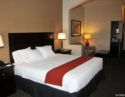 Holiday Inn Express Hotel & Suites Clinton Genel