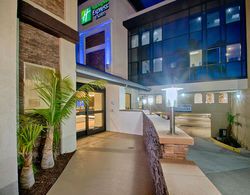 Holiday Inn Express Hotel & Suites Costa Mesa Genel
