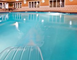 Holiday Inn Express Hotel & Suites Crawfordsville Havuz