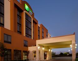 Holiday Inn Express Hotel & Suites Dallas Ft. Wort Genel