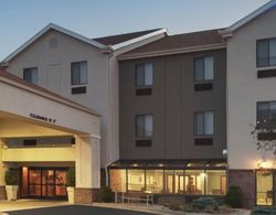 Holiday Inn Express Hotel & Suites Dayton West - B Genel
