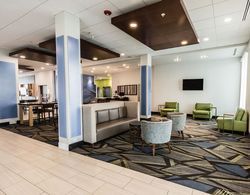 Holiday Inn Express & Suites Edmonton N - St. Albert, an IHG Hotel Genel