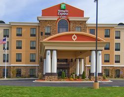 Holiday Inn Express Hotel & Suites Fulton Genel