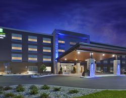 Holiday Inn Express & Suites Grand Rapids-Airport Genel