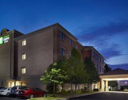 Holiday Inn Express & Suites Grand Rapids - South Genel