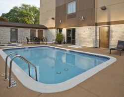 Holiday Inn Express Suites Houston North Spring Ar Havuz