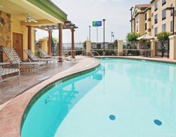 Holiday Inn Express & Suites McAlester Havuz