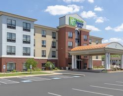 Holiday Inn Express & Suites - New Philadelphia Genel