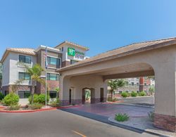 Holiday Inn Express & Suites Phoenix Tempe-Univers Genel