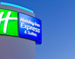 Holiday Inn Express & Suites Waterville - North Genel