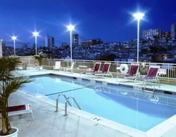 Holiday Inn Golden Gateway Havuz