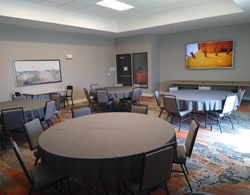 Holiday Inn Kansas City - Northeast, an IHG Hotel Genel