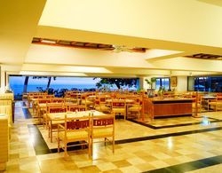 Holiday Inn Resort Acapulco Yeme / İçme