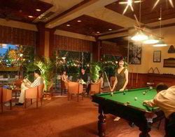 Holiday Inn Riverside Wuhan Bar