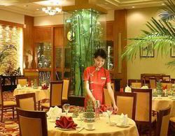 Holiday Inn Riverside Wuhan Yeme / İçme