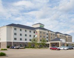 Holiday Inn & Suites Bloomington-Airport Genel
