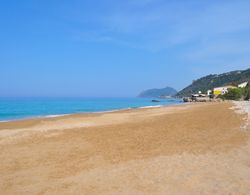 Holiday Apartments Maria With Pool and Gorgeous View - Agios Gordios Beach Dış Mekan