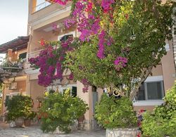 Holiday Studio Apartment Tonia - Pelekas Beach, Corfu Dış Mekan