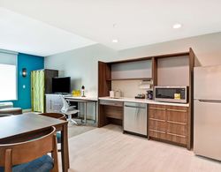 Home2 Suites by Hilton Bloomington Normal Mutfak