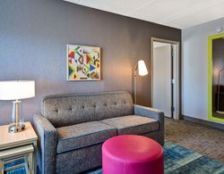 Home2 Suites by Hilton Bloomington Normal Oda Düzeni
