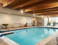 Home2 Suites by Hilton Milwaukee/Brookfield, WI Havuz