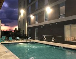 Home2 Suites by Hilton Orlando South John Young Pa Havuz