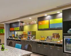 Home2 Suites by Hilton Pensacola I-10 at North Dav Yeme / İçme