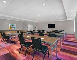 Home2 Suites by Hilton Utica, NY Genel