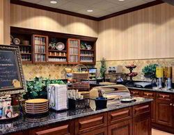 Homewood Suites by Hilton East Rutherford - Yeme / İçme