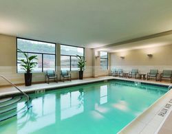 Homewood Suites by Hilton Pittsburgh Downtown Havuz