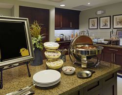 Homewood Suites by Hilton Toronto-Markham Yeme / İçme