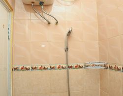 Homey 1Br At Menteng Square Apartment Banyo Tipleri