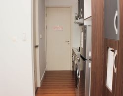 Homey And Minimalist 2Br At Patraland Urbano Apartment İç Mekan