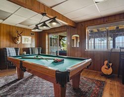 Horizon by Avantstay Stunning A-frame Cabin w/ Hot Tub, Billiards, Lake Views İç Mekan