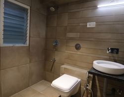 HOTEL SHAGUN ROOMS & BANQUET Surat Banyo Tipleri