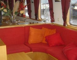 Hotelboat Fleur Genel
