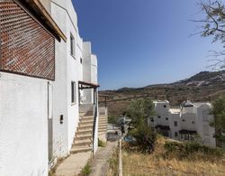 House With Sea View Near Camel Beach in Bodrum Oda