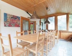 Huge Cottage in Hermagor-pressegger See With Swimming Pool Oda Düzeni