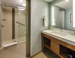 Hyatt Place Edmonton West Genel