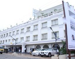 Hotel Hyderabad Grand Dış Mekan