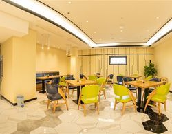 Ibis Styles Fuzhou Wuyi Square Hotel Yeme / İçme