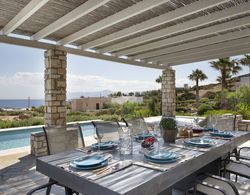 Ideal family Villa for 8 - Pool, Sea Views by VillaRentalsgr Yerinde Yemek